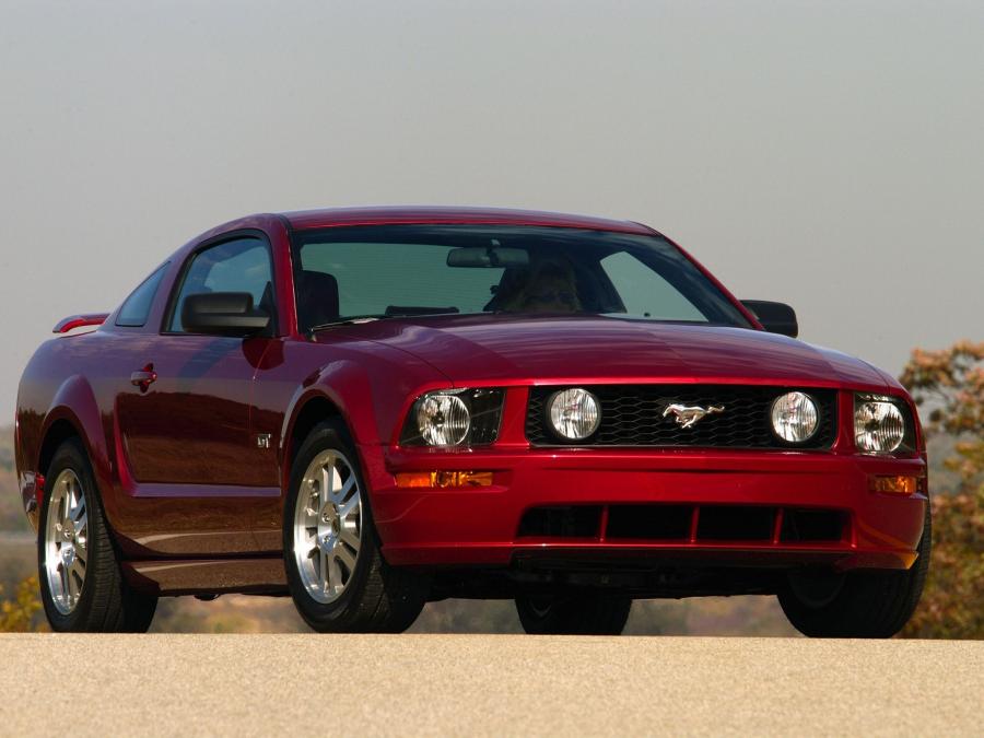  Ford Mustang GT 2005 года  (фото 201 из 209)